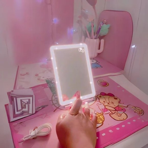 NEW! IMPRESSIONS Hello Kitty Touch Pad Mini Tri-Tone Makeup Mirror Flip - Picture 2 of 8